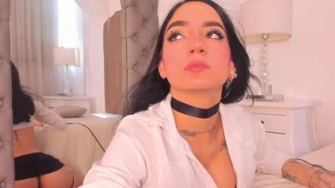 atenea lux online show from May 2026 07:30:02 PM