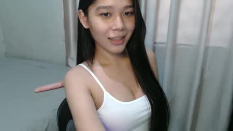 Snapshot of atheena_charm chatting on January 2025 12:37:02 AM Athena online show from January 2025 12:37:02 AM