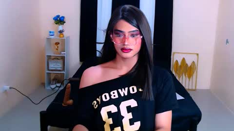 Snapshot of athisamoore chatting on October 2025 06:13:02 PM athisamoore online show from October 2025 06:13:02 PM