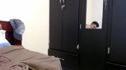 Snapshot of athleticboy2026 chatting on December 2025 03:02:02 AM Robin online show from December 2025 03:02:02 AM