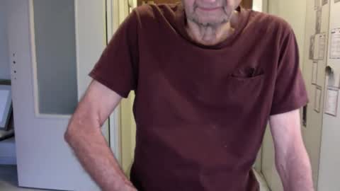 Snapshot of auguste061400 chatting on December 2024 09:24:01 AM auguste061400 online show from December 2024 09:24:01 AM