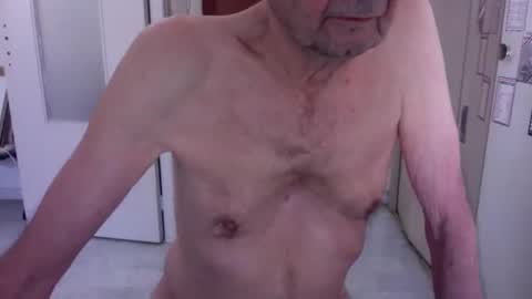 Snapshot of auguste061400 chatting on March 2025 09:05:02 AM auguste061400 online show from March 2025 09:05:02 AM