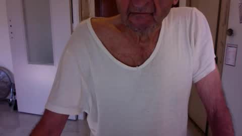 Snapshot of auguste061400 chatting on November 2025 09:23:01 AM auguste061400 online show from November 2025 09:23:01 AM