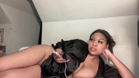 Snapshot of aunyxxx chatting on October 2025 06:02:02 AM aunyxxx online show from October 2025 06:02:02 AM
