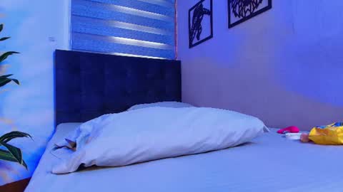 auralis_lux online show from July 2026 08:00:01 PM