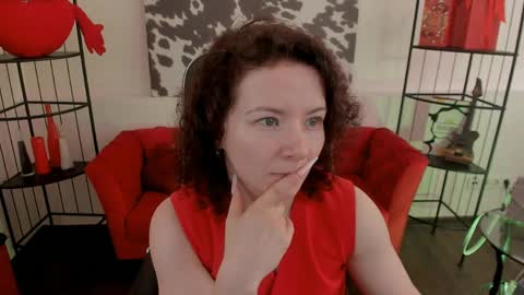 Aurelia online show from May 2026 02:17:01 AM