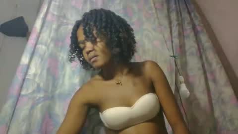 Snapshot of aurelie08 chatting on May 2026 10:22:01 AM aurelie08 online show from May 2026 10:22:01 AM