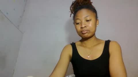Snapshot of aurelie08 chatting on June 2026 08:17:02 AM aurelie08 online show from June 2026 08:17:02 AM