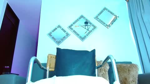 Snapshot of aurimelvalentina chatting on October 2025 10:09:01 PM aurimel valentina online show from October 2025 10:09:01 PM