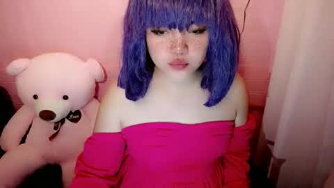 cute online show from December 2025 01:02:01 AM