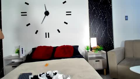 Aurora  online show from March 2026 01:00:01 PM