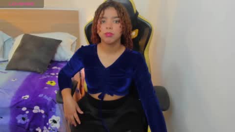 Snapshot of aurora_rodriguez chatting on February 2025 12:22:02 PM aurora_rodriguez online show from February 2025 12:22:02 PM