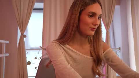 Snapshot of aurora_the_ballerina chatting on September 2025 06:48:02 AM Aurora online show from September 2025 06:48:02 AM