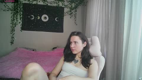 Snapshot of aurora_worker chatting on October 2025 07:42:02 AM Aurora online show from October 2025 07:42:02 AM