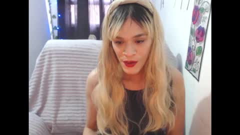 Snapshot of auroraaddams chatting on October 2025 05:58:02 PM AURORA online show from October 2025 05:58:02 PM