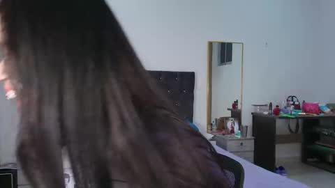 Snapshot of aurorafiore chatting on February 2026 01:50:01 AM Aurora online show from February 2026 01:50:01 AM