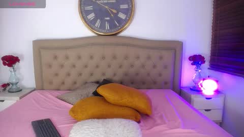 Aurora Ricci online show from October 2025 01:21:02 PM