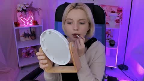 Snapshot of aurorawrenfield chatting on November 2025 05:07:01 AM aurorawrenfield online show from November 2025 05:07:01 AM