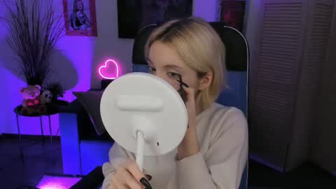 Snapshot of aurorawrenfield chatting on November 2025 05:19:02 AM aurorawrenfield online show from November 2025 05:19:02 AM