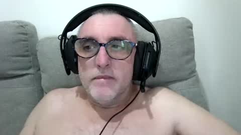 Snapshot of aussie_ozzie chatting on May 2026 05:48:01 AM aussie_ozzie online show from May 2026 05:48:01 AM