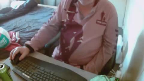 Snapshot of aussiebaker chatting on October 2025 02:06:01 AM aussiebaker online show from October 2025 02:06:01 AM