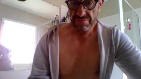 aussieguy59660 online show from September 2025 01:07:02 AM