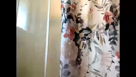 Milf4u online show from December 2025 04:18:02 AM