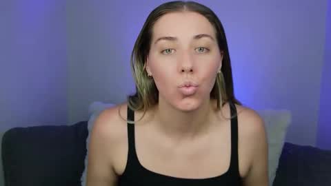 Snapshot of aussielulu chatting on October 2025 09:21:01 AM aussielulu online show from October 2025 09:21:01 AM