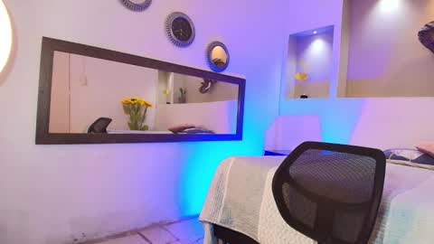 Snapshot of austin_collinss chatting on December 2024 03:17:02 AM AUSTIN online show from December 2024 03:17:02 AM