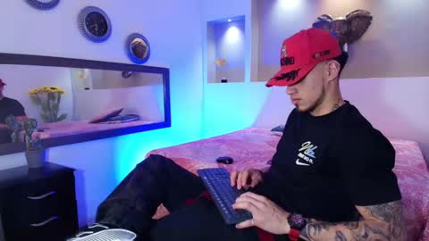 Snapshot of austin_collinss chatting on December 2024 06:32:02 AM AUSTIN online show from December 2024 06:32:02 AM