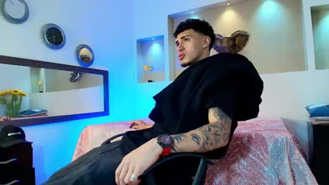 Snapshot of austin_collinss chatting on December 2024 03:38:02 AM AUSTIN online show from December 2024 03:38:02 AM