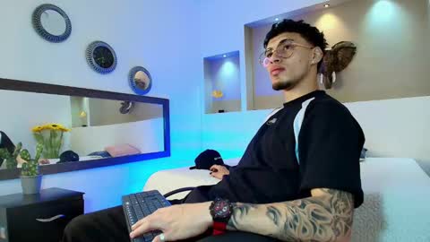 Snapshot of austin_collinss chatting on December 2024 03:15:01 AM AUSTIN online show from December 2024 03:15:01 AM