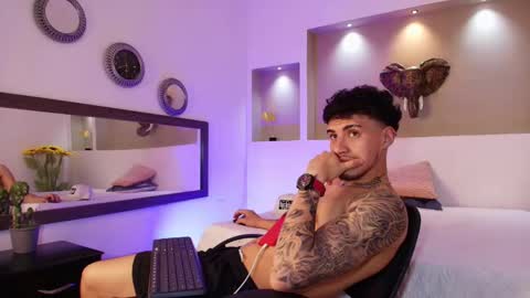 Snapshot of austin_collinss chatting on January 2025 08:49:02 AM AUSTIN online show from January 2025 08:49:02 AM