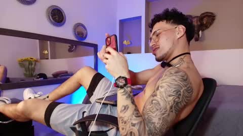 Snapshot of austin_collinss chatting on January 2025 08:27:02 AM AUSTIN online show from January 2025 08:27:02 AM