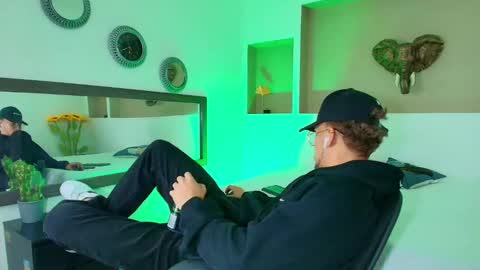 Snapshot of austin_collinss chatting on January 2025 05:03:01 AM AUSTIN online show from January 2025 05:03:01 AM