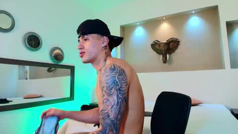 Snapshot of austin_collinss chatting on January 2025 08:11:02 AM AUSTIN online show from January 2025 08:11:02 AM