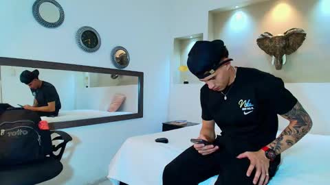 Snapshot of austin_collinss chatting on January 2025 02:04:02 AM AUSTIN online show from January 2025 02:04:02 AM