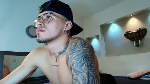 Snapshot of austin_collinss chatting on February 2025 07:44:02 AM AUSTIN online show from February 2025 07:44:02 AM