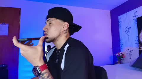 Snapshot of austin_collinss chatting on March 2025 02:43:02 AM AUSTIN online show from March 2025 02:43:02 AM