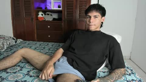 Snapshot of austin_falcon chatting on December 2025 08:15:02 PM Austin online show from December 2025 08:15:02 PM