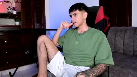 Snapshot of austin_falcon chatting on February 2026 08:07:01 PM Austin online show from February 2026 08:07:01 PM