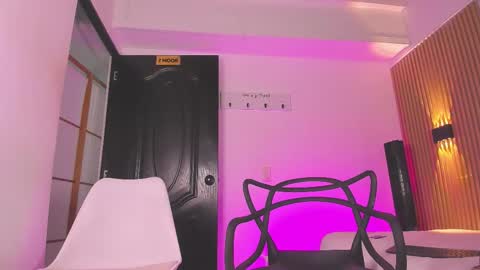 Snapshot of austin_rouse chatting on November 2025 07:23:02 PM austin_rouse online show from November 2025 07:23:02 PM