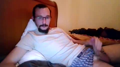 Snapshot of author980 chatting on December 2025 05:32:01 PM author980 online show from December 2025 05:32:01 PM