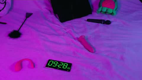 Snapshot of autum_showers chatting on May 2026 08:03:02 PM Autum Showers online show from May 2026 08:03:02 PM