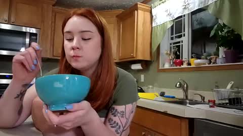 Autumn online show from January 2025 01:31:01 AM