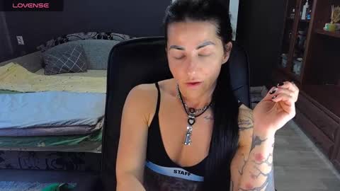 Ava online show from April 2026 01:01:02 PM