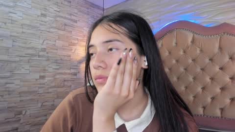              online show from January 2025 01:53:01 AM