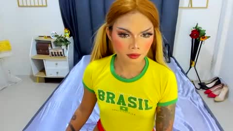 Snapshot of ava_gonz chatting on June 2026 12:30:01 PM ava gonz online show from June 2026 12:30:01 PM