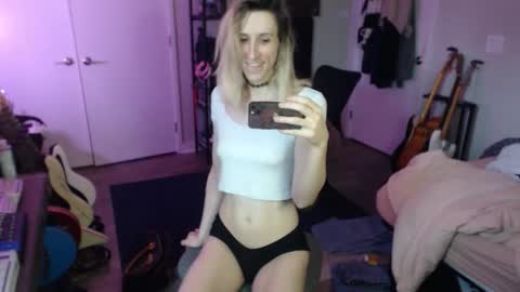 Ava online show from March 2026 08:28:02 PM