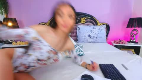 avaaaddamss online show from November 2025 10:14:01 AM